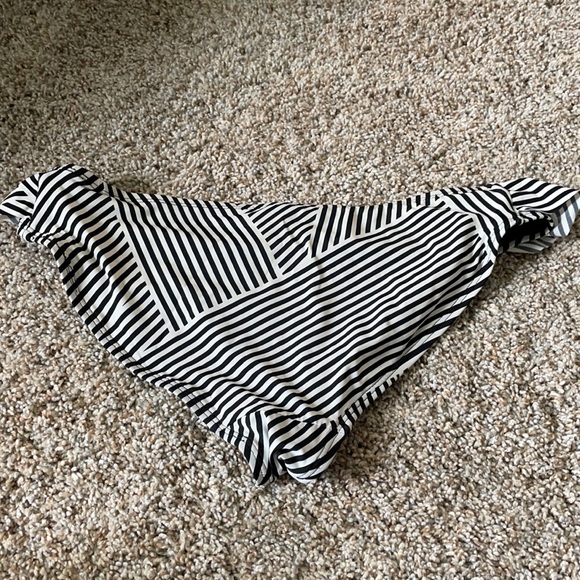 swim bottoms - Picture 2 of 3